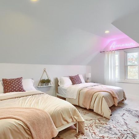 Newly Renovated Victorian Gem Perfect Space For Family Vacations! 匹兹堡 外观 照片