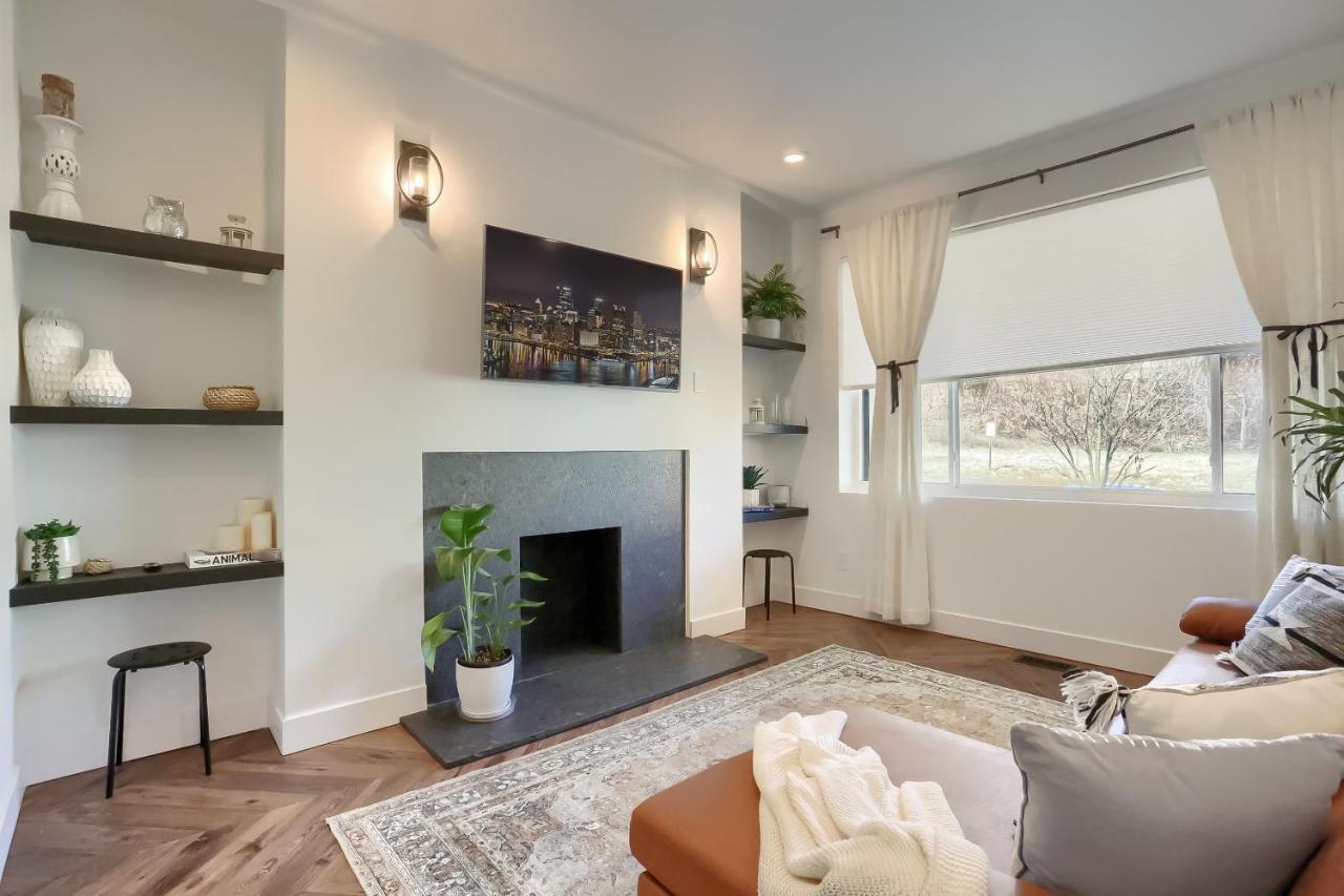 Newly Renovated Victorian Gem Perfect Space For Family Vacations! 匹兹堡 外观 照片