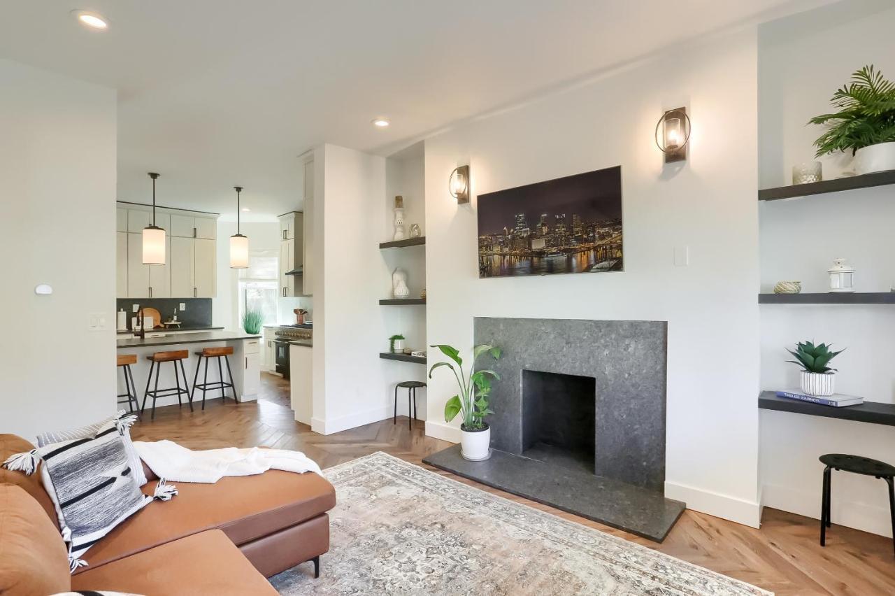 Newly Renovated Victorian Gem Perfect Space For Family Vacations! 匹兹堡 外观 照片