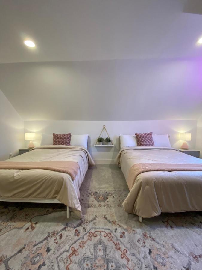 Newly Renovated Victorian Gem Perfect Space For Family Vacations! 匹兹堡 外观 照片