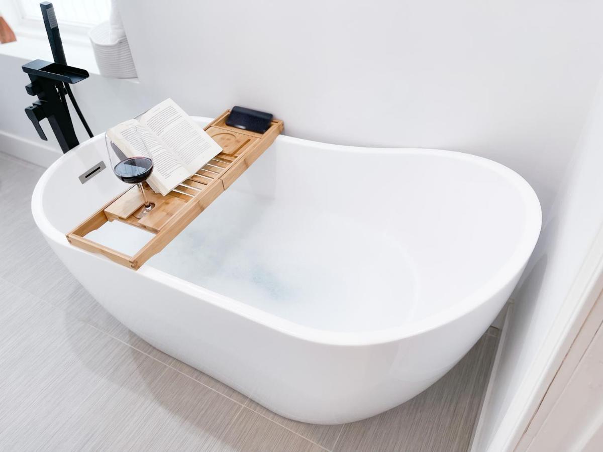 Newly Renovated Victorian Gem Perfect Space For Family Vacations! 匹兹堡 外观 照片