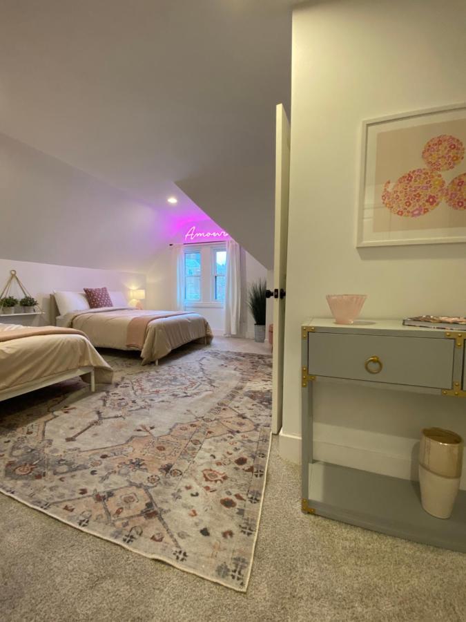 Newly Renovated Victorian Gem Perfect Space For Family Vacations! 匹兹堡 外观 照片
